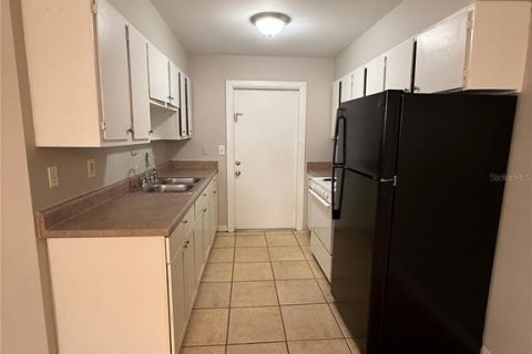 Apartamento en alquiler en Gainesville, Florida, 2 dormitorios, 60.2 m2 № 2106494 - foto 5