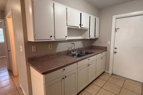 Apartamento en alquiler en Gainesville, Florida, 2 dormitorios, 60.2 m2 № 2106494 - foto 6