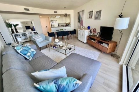 Condominio en alquiler en Aventura, Florida, 1 dormitorio, 79.9 m2 № 2032516 - foto 5