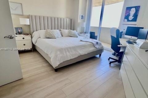 Condominio en alquiler en Aventura, Florida, 1 dormitorio, 79.9 m2 № 2032516 - foto 21