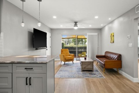 Condominio en alquiler en Seminole, Florida, 2 dormitorios, 81.75 m2 № 1549691 - foto 4