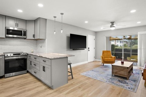 Condominio en alquiler en Seminole, Florida, 2 dormitorios, 81.75 m2 № 1549691 - foto 5