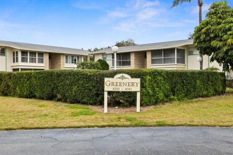 Condominio en alquiler en Seminole, Florida, 2 dormitorios, 81.75 m2 № 1549691 - foto 1