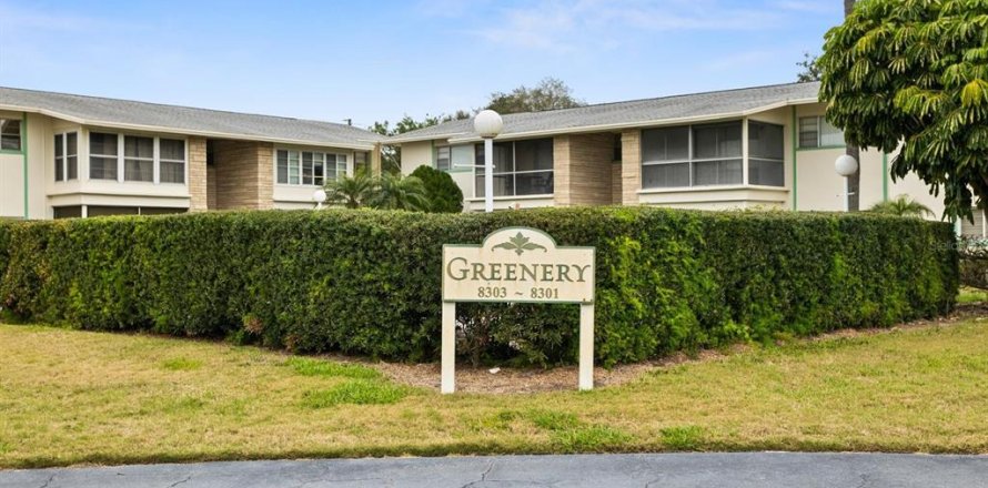 Condominio en Seminole, Florida, 2 dormitorios № 1549691