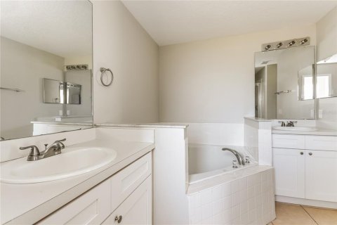 Casa en alquiler en Kissimmee, Florida, 3 dormitorios, 162.11 m2 № 1843338 - foto 11