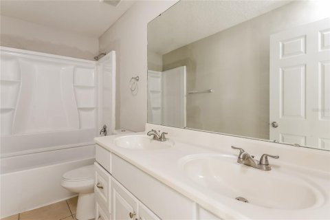 Casa en alquiler en Kissimmee, Florida, 3 dormitorios, 162.11 m2 № 1843338 - foto 15