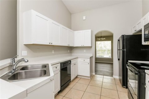 Casa en alquiler en Kissimmee, Florida, 3 dormitorios, 162.11 m2 № 1843338 - foto 8