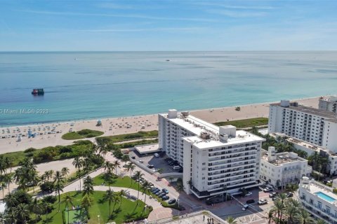 Condominio en venta en Miami Beach, Florida, 1 dormitorio, 60.94 m2 № 1939498 - foto 25
