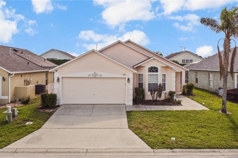 House in Davenport, Florida 4 bedrooms, 144 sq.m. № 2094496