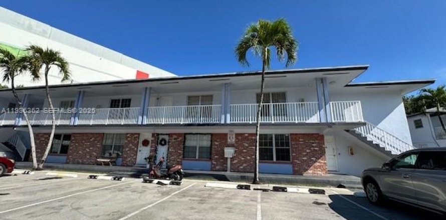 Condo in Miami, Florida, 1 bedroom  № 1994860