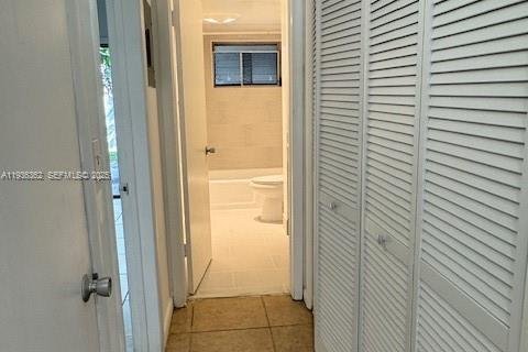 Condo in Miami, Florida, 1 bedroom  № 1994860 - photo 13