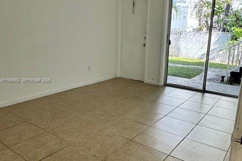 Condo in Miami, Florida, 1 bedroom  № 1994860 - photo 16