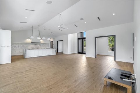 House in Naples, Florida 4 bedrooms, 265.7 sq.m. № 2044100 - photo 22