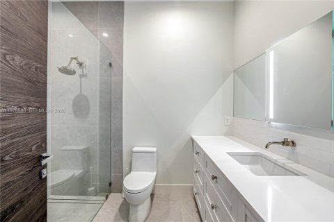 House in Naples, Florida 4 bedrooms, 265.7 sq.m. № 2044100 - photo 29