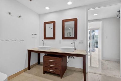 Condominio en venta en Miami, Florida, 2 dormitorios, 128.76 m2 № 1864884 - foto 24