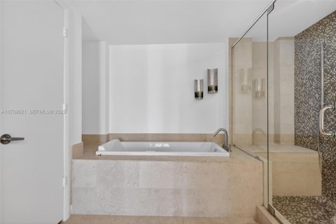 Condominio en venta en Miami, Florida, 2 dormitorios, 128.76 m2 № 1864884 - foto 23