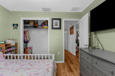 House in Weeki Wachee, Florida 3 bedrooms, 129.04 sq.m. № 1909840 - photo 23
