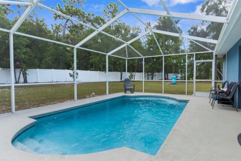 House in Weeki Wachee, Florida 3 bedrooms, 129.04 sq.m. № 1909840 - photo 2