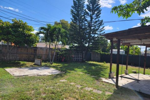 House in Sunrise, Florida 3 bedrooms, 93.74 sq.m. № 1098979 - photo 1