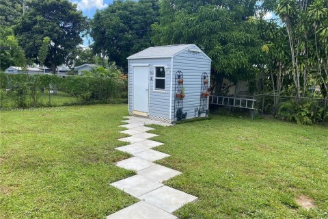 House in Miami Gardens, Florida 3 bedrooms, 113.53 sq.m. № 1875350 - photo 20