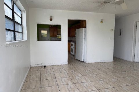 Casa en venta en Miramar, Florida, 2 dormitorios, 83.61 m2 № 2048158 - foto 4