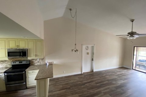 Condominio en venta en Boca Raton, Florida, 2 dormitorios, 80.82 m2 № 1991243 - foto 4