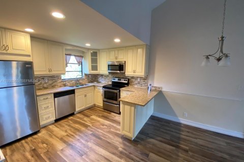 Condominio en venta en Boca Raton, Florida, 2 dormitorios, 80.82 m2 № 1991243 - foto 2