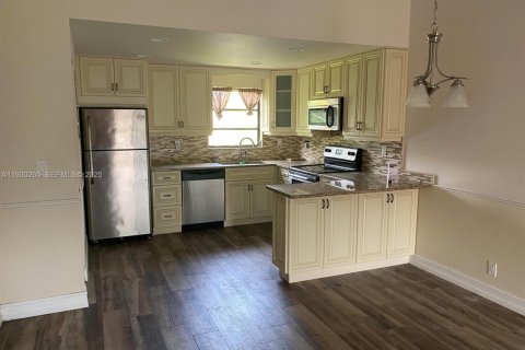 Condominio en venta en Boca Raton, Florida, 2 dormitorios, 80.82 m2 № 1991243 - foto 3