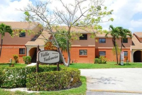 Condominio en venta en Boca Raton, Florida, 2 dormitorios, 80.82 m2 № 1991243 - foto 1