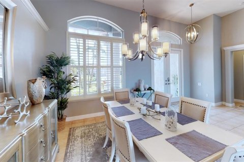House in Cape Coral, Florida 4 bedrooms, 227.24 sq.m. № 1722642 - photo 4