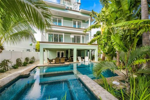 Casa en venta en Sarasota, Florida, 8 dormitorios, 354.05 m2 № 2114413 - foto 2