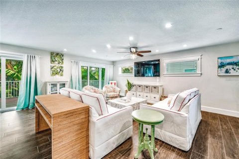 Casa en venta en Sarasota, Florida, 8 dormitorios, 354.05 m2 № 2114413 - foto 7