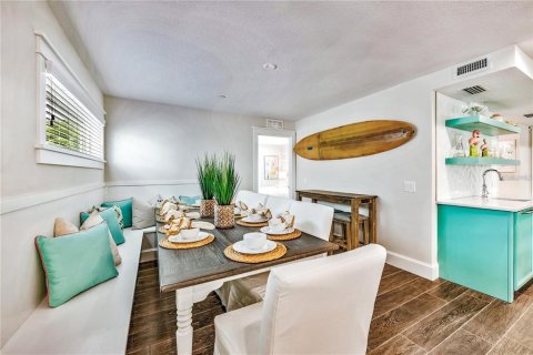 Casa en venta en Sarasota, Florida, 8 dormitorios, 354.05 m2 № 2114413 - foto 13