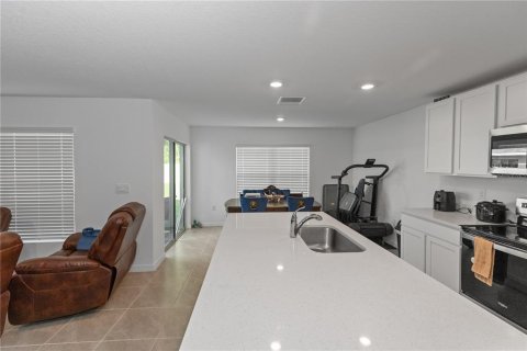 Villa ou maison à vendre à Zephyrhills, Floride: 3 chambres, 182.18 m2 № 1847862 - photo 5