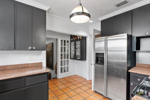 Casa en venta en Miami, Florida, 4 dormitorios, 252.88 m2 № 1953536 - foto 15