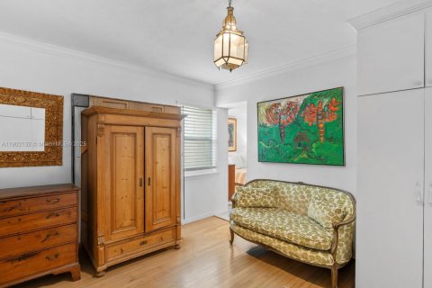 Casa en venta en Miami, Florida, 4 dormitorios, 252.88 m2 № 1953536 - foto 19