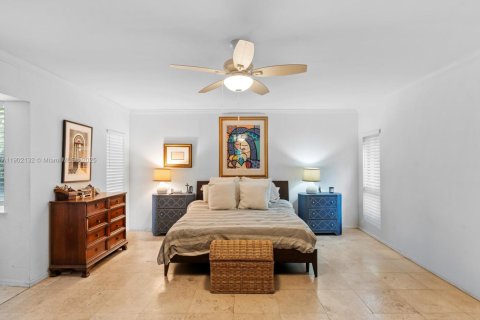 Casa en venta en Miami, Florida, 4 dormitorios, 252.88 m2 № 1953536 - foto 21