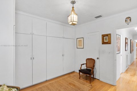 Casa en venta en Miami, Florida, 4 dormitorios, 252.88 m2 № 1953536 - foto 20