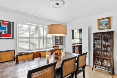 Casa en venta en Miami, Florida, 4 dormitorios, 252.88 m2 № 1953536 - foto 13
