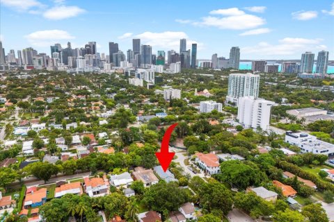 Casa en venta en Miami, Florida, 4 dormitorios, 252.88 m2 № 1953536 - foto 29