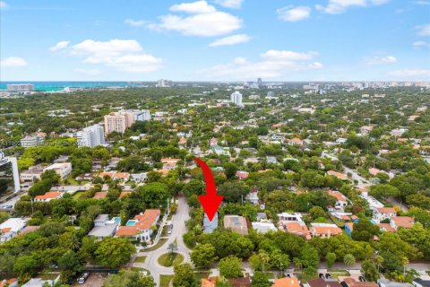 Casa en venta en Miami, Florida, 4 dormitorios, 252.88 m2 № 1953536 - foto 27
