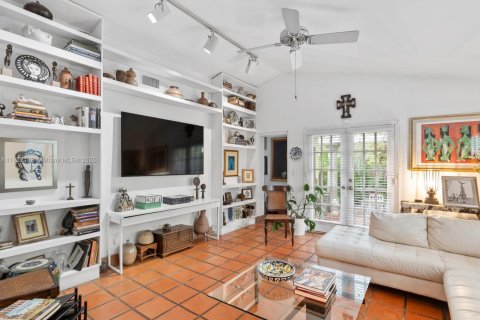Casa en venta en Miami, Florida, 4 dormitorios, 252.88 m2 № 1953536 - foto 10