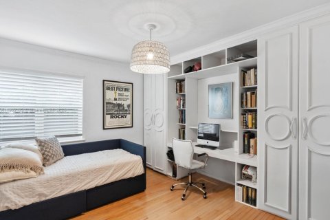 Casa en venta en Miami, Florida, 4 dormitorios, 252.88 m2 № 1953536 - foto 25