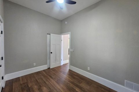 Villa ou maison à louer à Tampa, Floride: 4 chambres, 131.18 m2 № 2227826 - photo 10