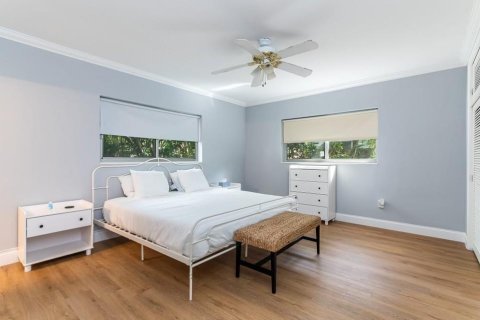 Casa en alquiler en Bay Harbor Islands, Florida, 3 dormitorios, 141.68 m2 № 1038139 - foto 1