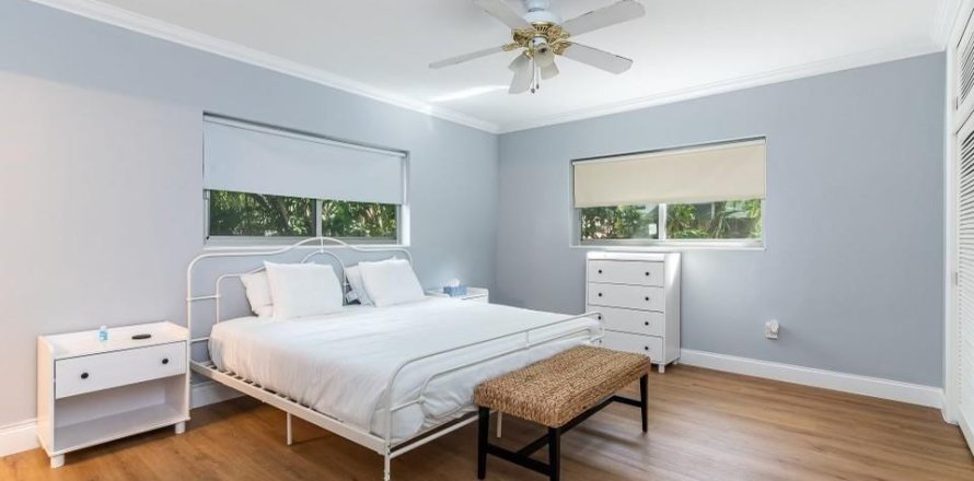 Casa en Bay Harbor Islands, Florida 3 dormitorios, 141.68 m2 № 1038139
