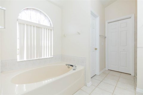 Villa ou maison à vendre à Land O' Lakes, Floride: 4 chambres, 193.24 m2 № 2092524 - photo 29