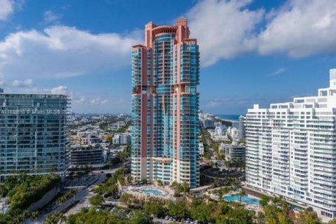 Condominio en venta en Miami Beach, Florida, 3 dormitorios, 217.39 m2 № 1961229 - foto 28