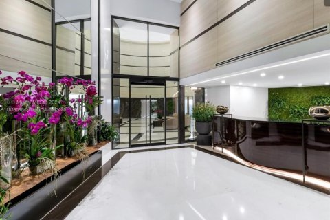 Condominio en venta en Miami Beach, Florida, 3 dormitorios, 217.39 m2 № 1961229 - foto 10