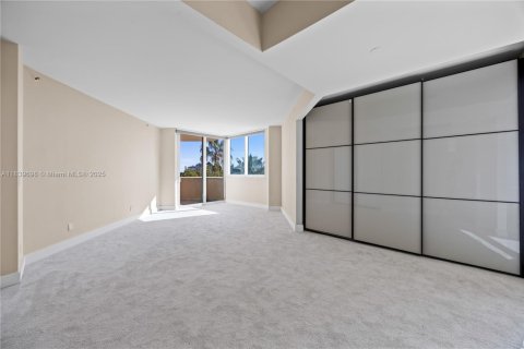 Condominio en venta en Miami Beach, Florida, 3 dormitorios, 217.39 m2 № 1961229 - foto 7